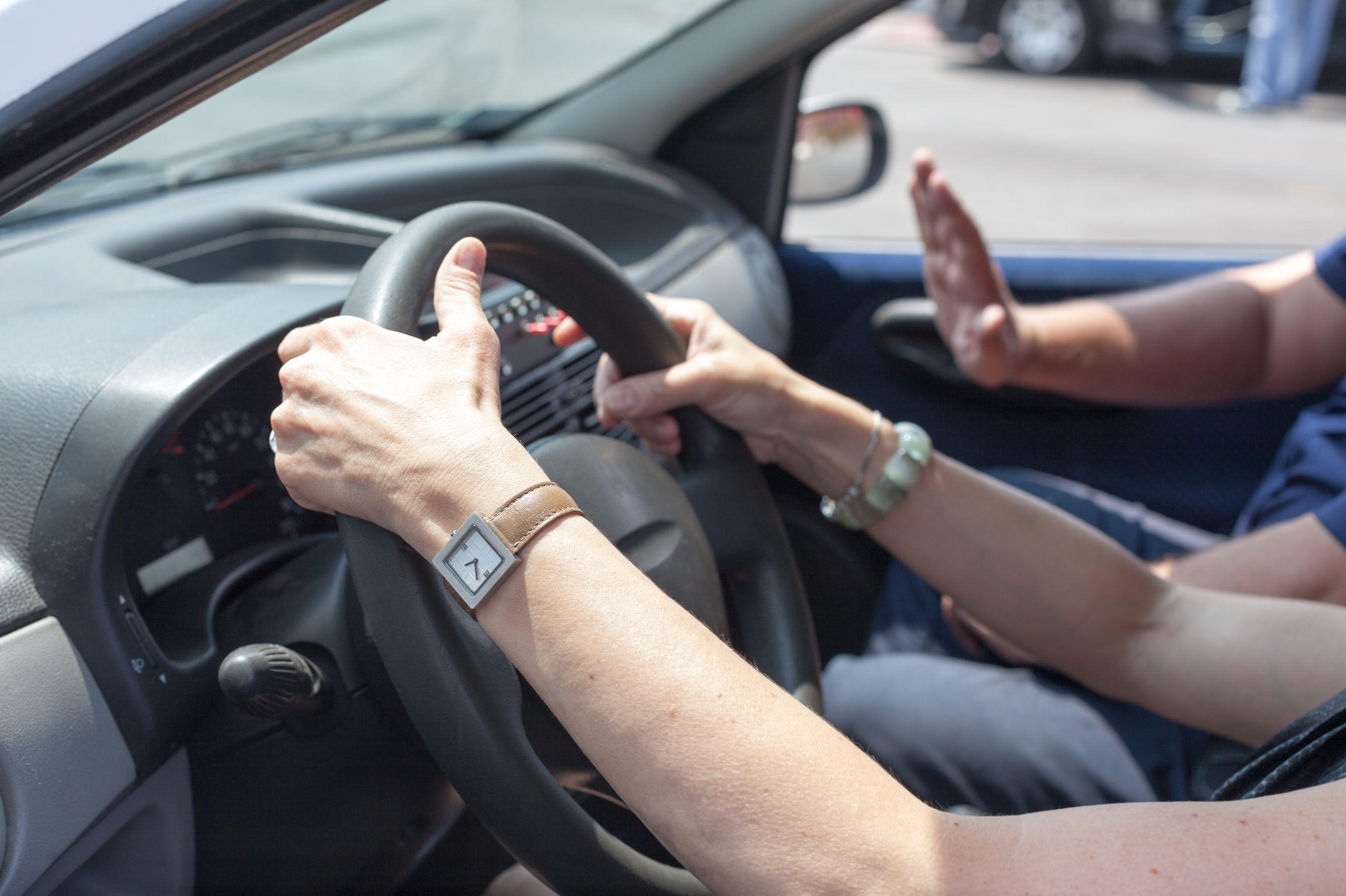 Permis de conduire : va-t-on pouvoir conduire dès l’âge de 15 ans ?