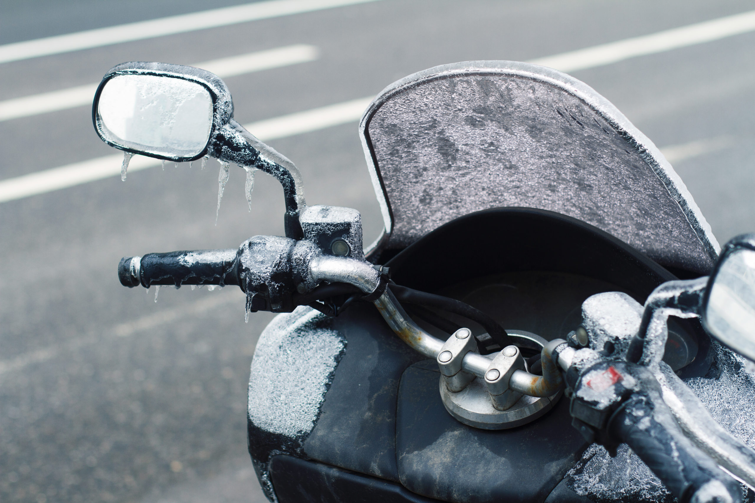 2 roues : les équipements pour lutter contre le froid