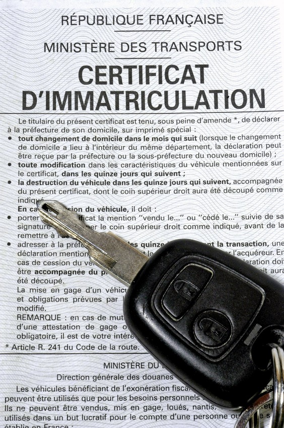 Comment obtenir une carte grise pour une voiture sans permis ?